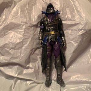Like new Fornite Raven figurine